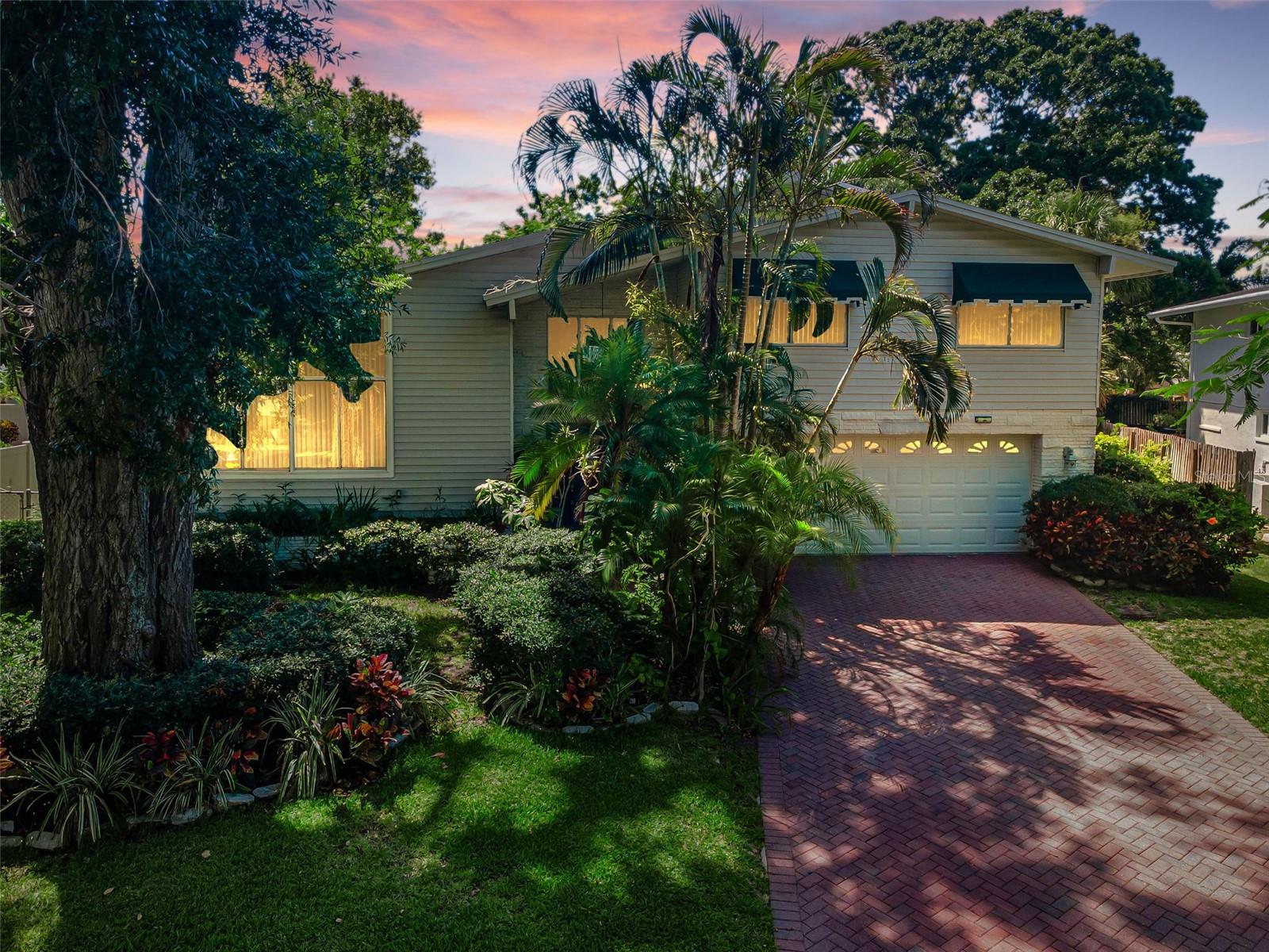 14279 85th Ave. in the early evening!