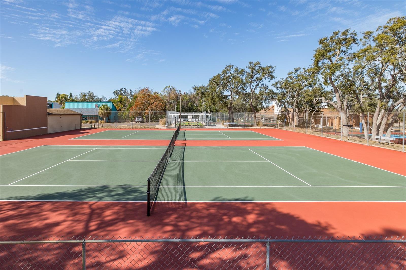 TENNIS
