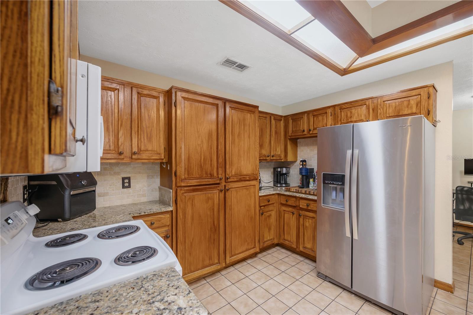 Double pantry for storage.