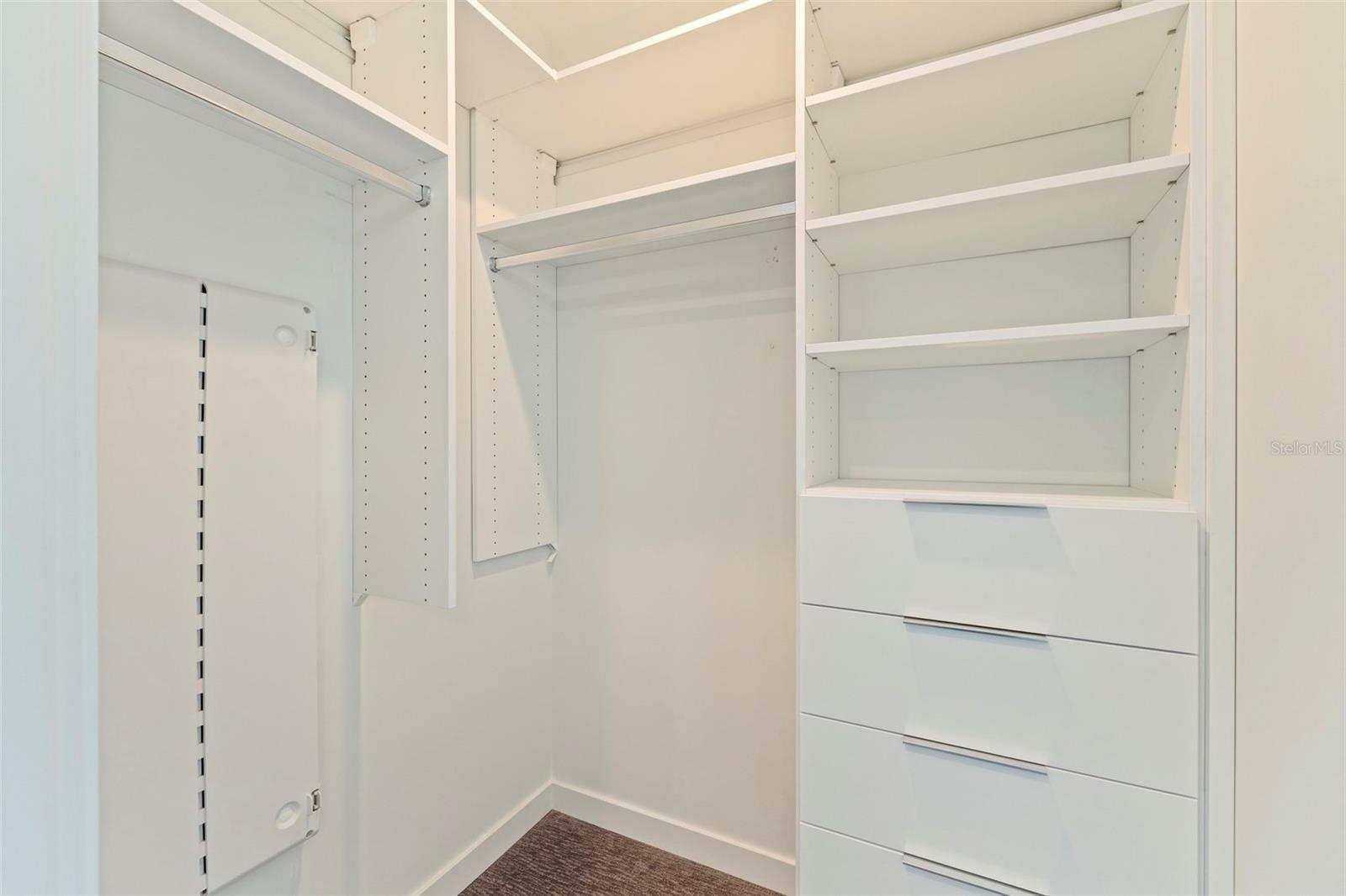 Custom California Closet