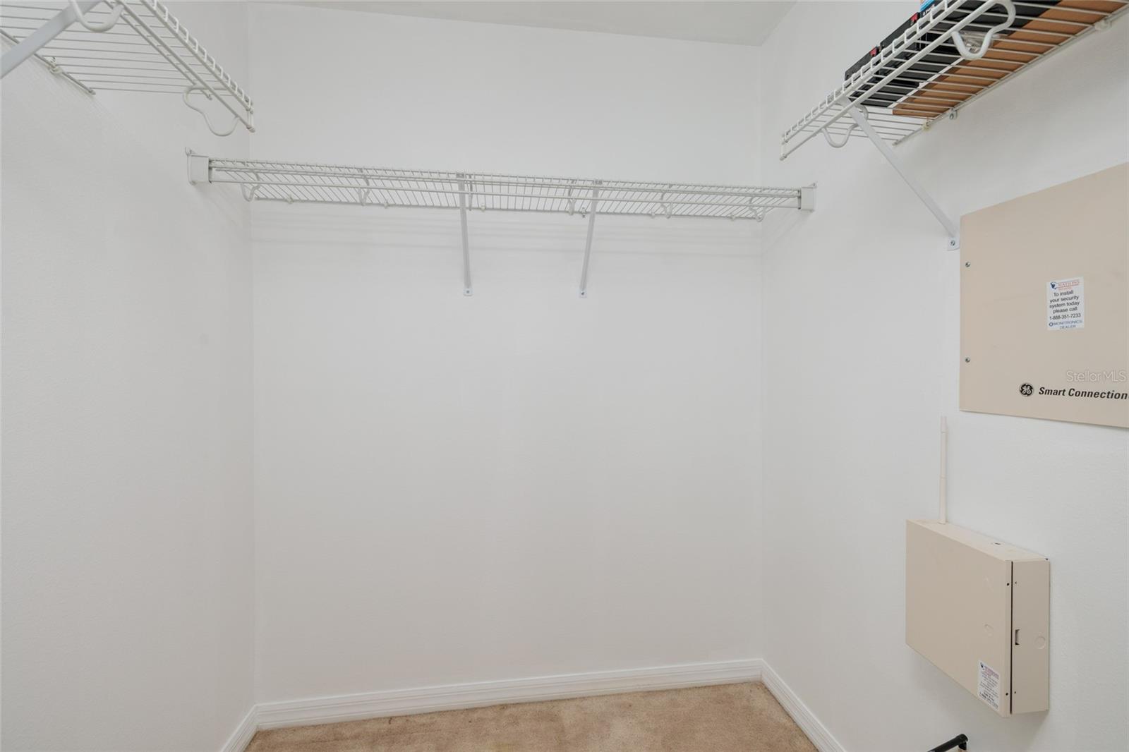 TB8526184