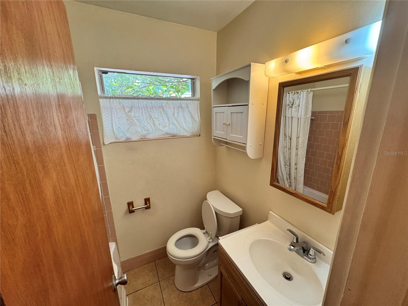 Full Bathroom