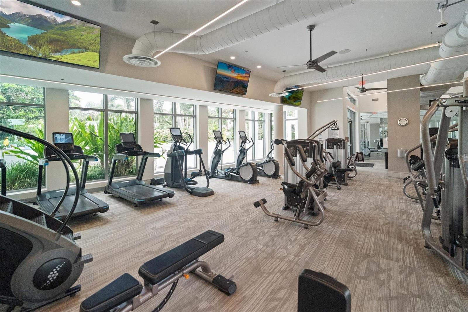 5,000 sq. ft. free-standing Fitness Center overlooking the Resort Deck