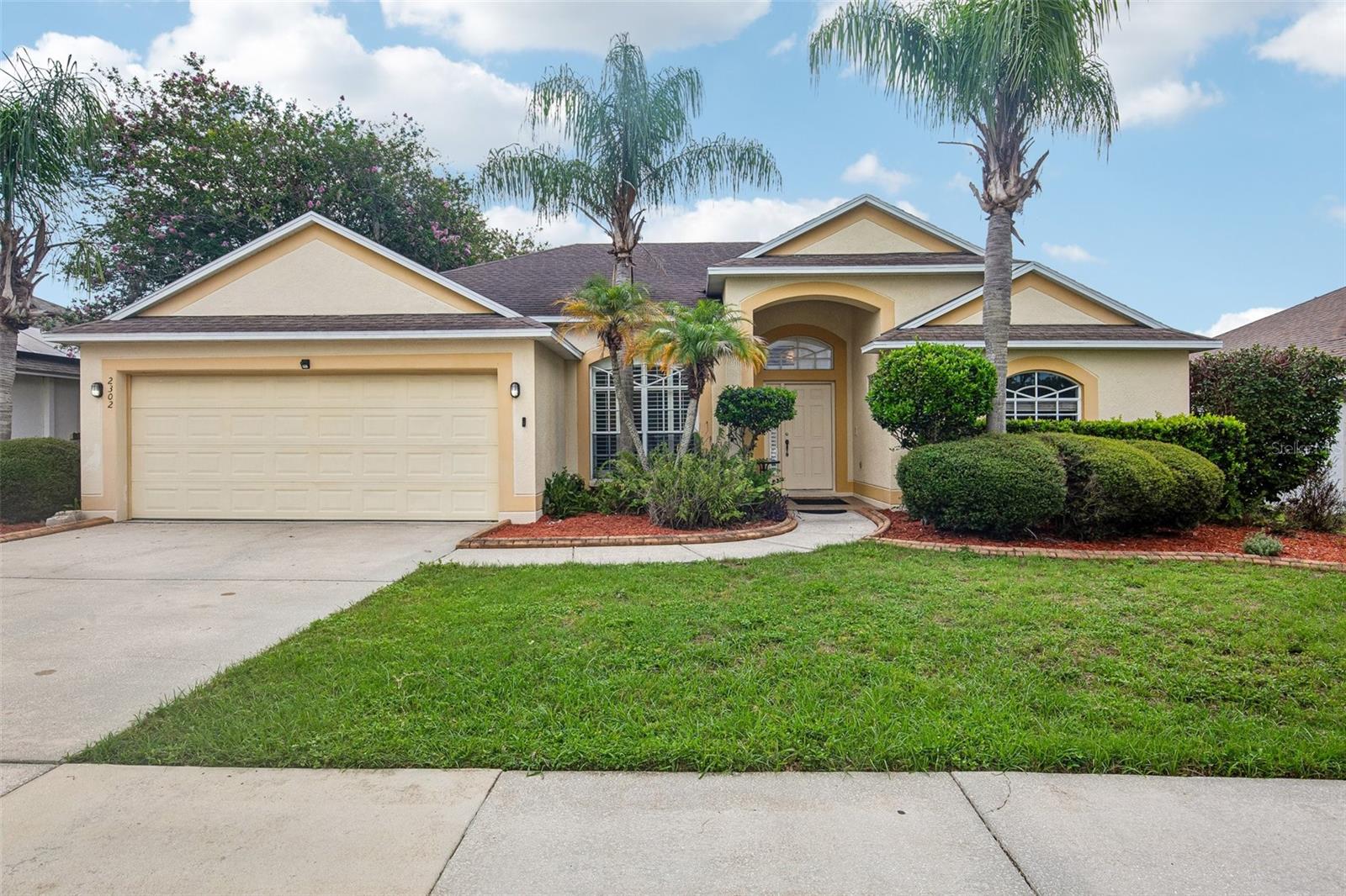WELCOME TO 2302 TOWERING OAKS CIRCLE