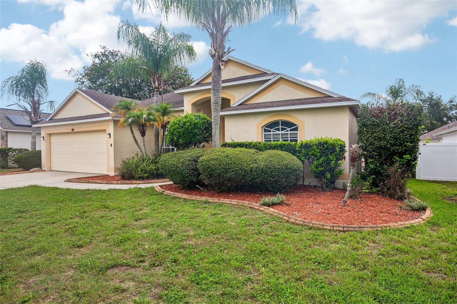 WELCOME TO 2302 TOWERING OAKS CIRCLE