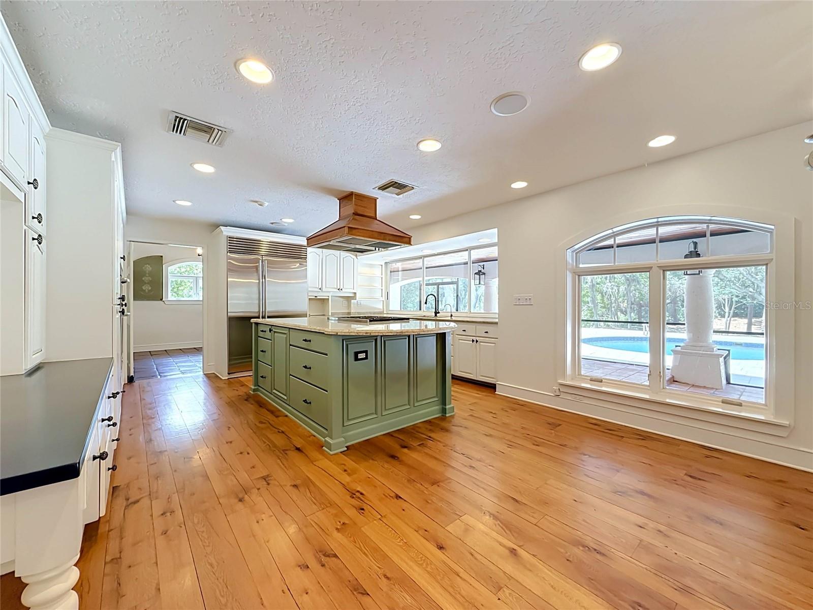 Kitchen - Dining Room - Casual Eating Space