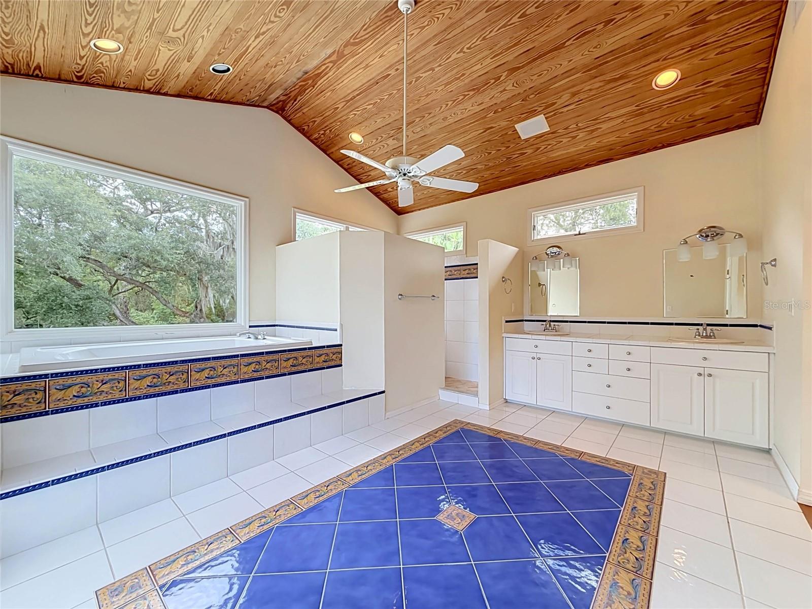 Primary En Suite
