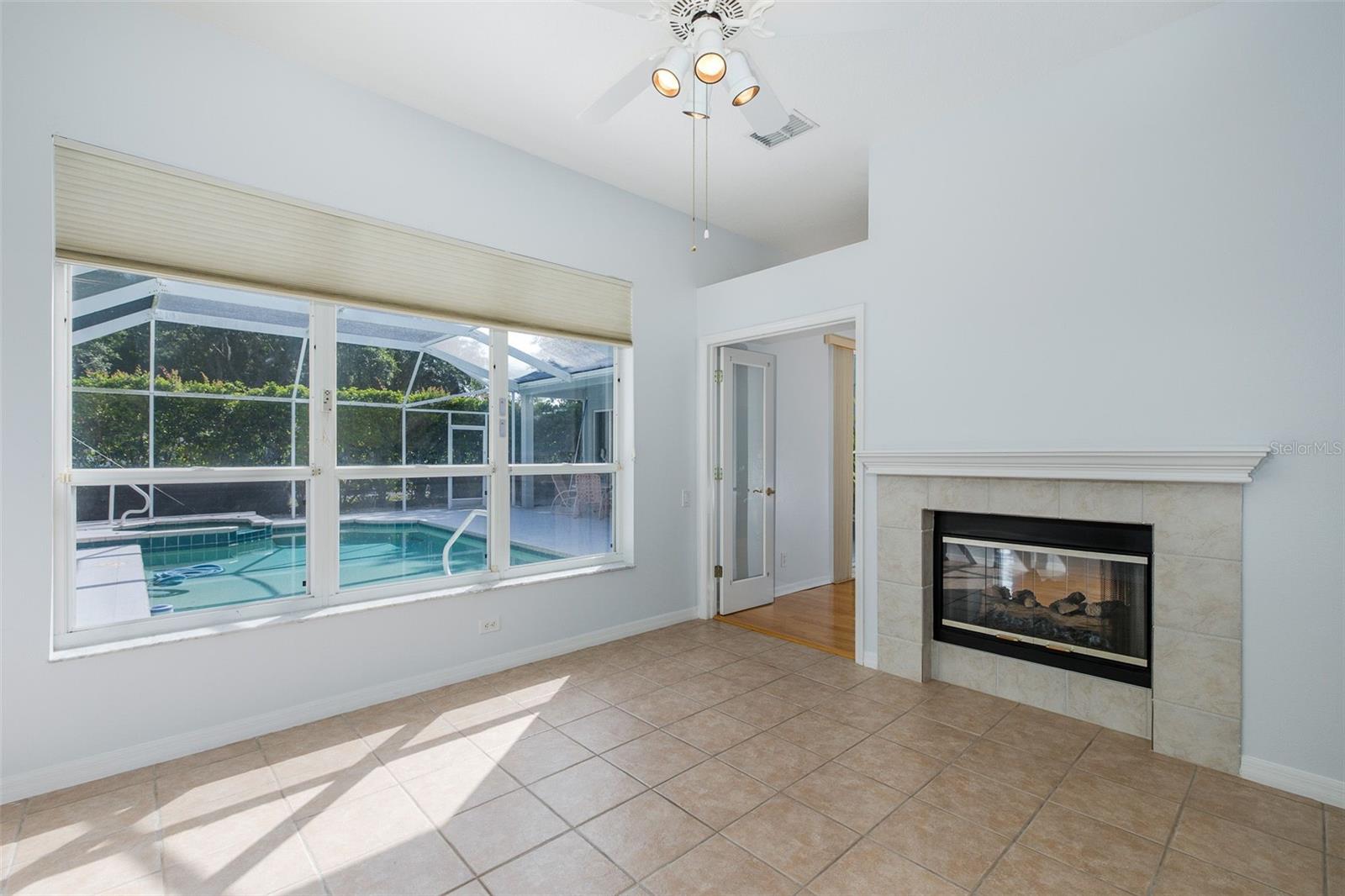 Conservatory/Bonus Room