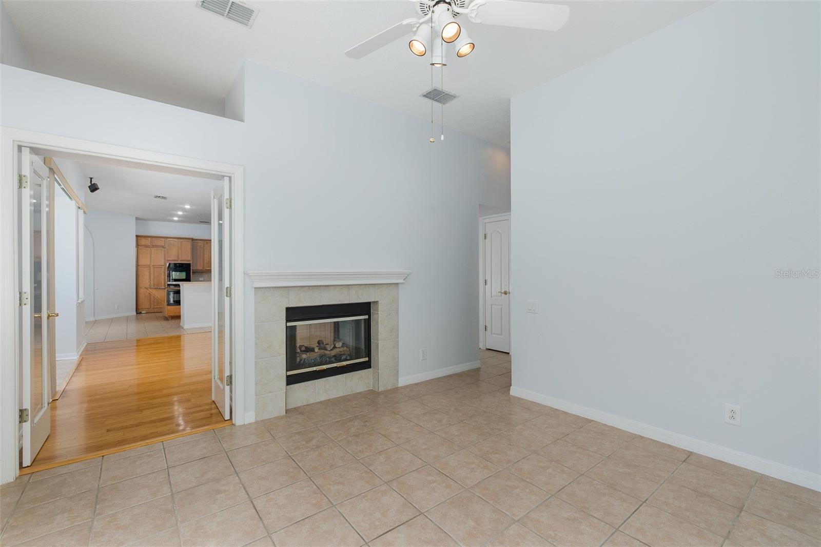 Conservatory/Bonus Room
