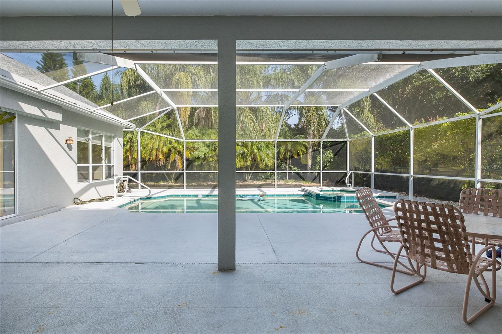 Spacious Covered Pool Deck
