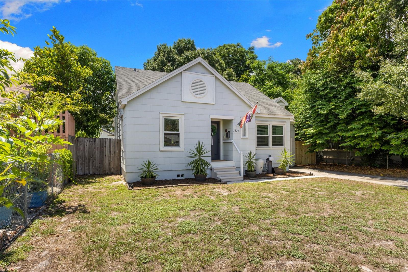 Front View of this 1946 Bungalow