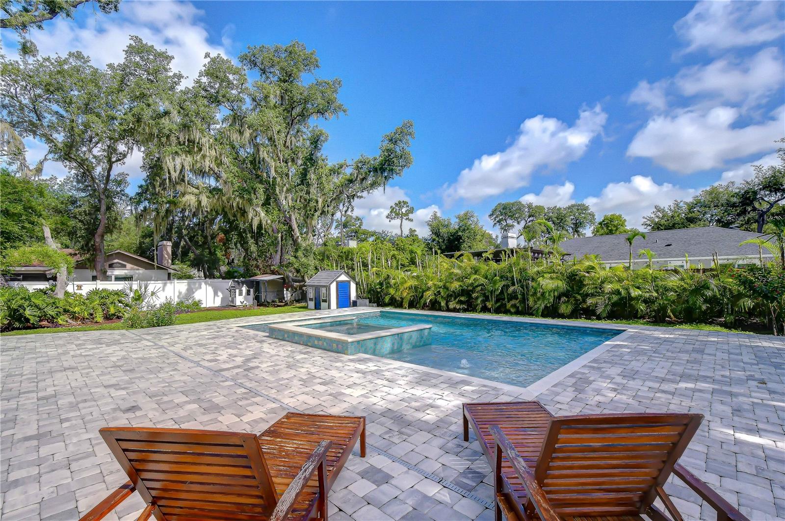Perfect setting for hosting family and friends.