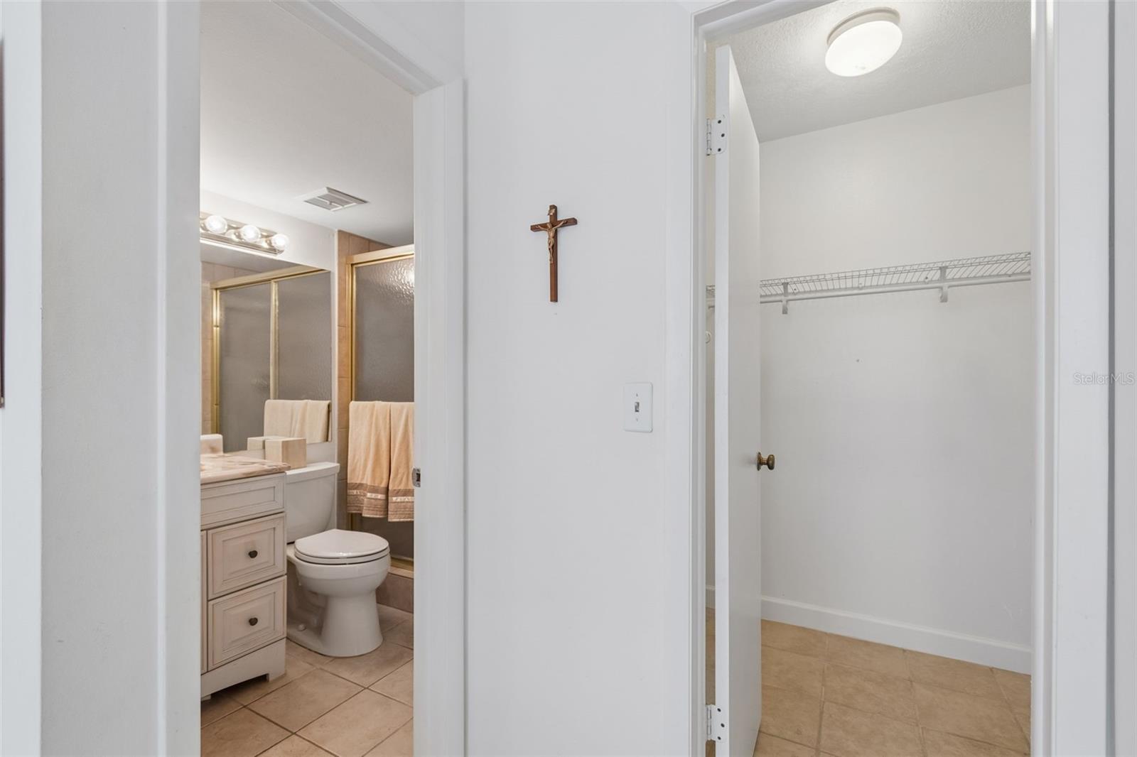 Primary Walk-in and en Suite