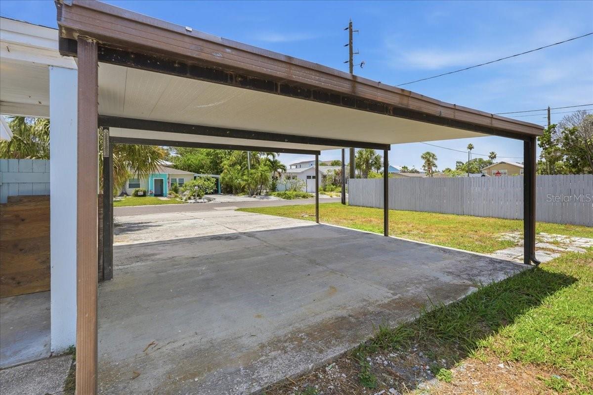 2 Spaces in the Carport!