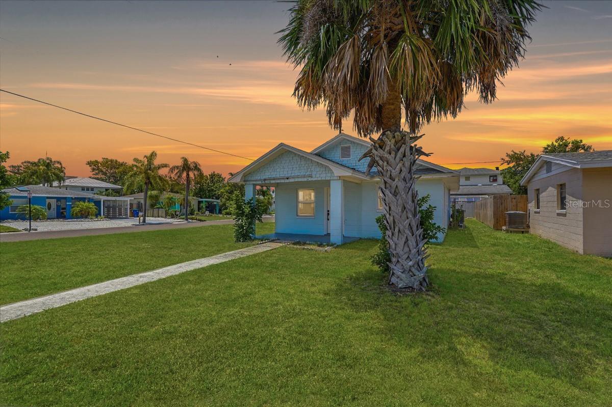 Large Corner Lot, and just a steps from the Ocean!