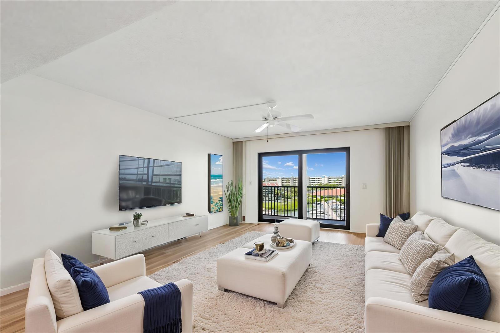 (Virtual Stage) LIVING ROOM
