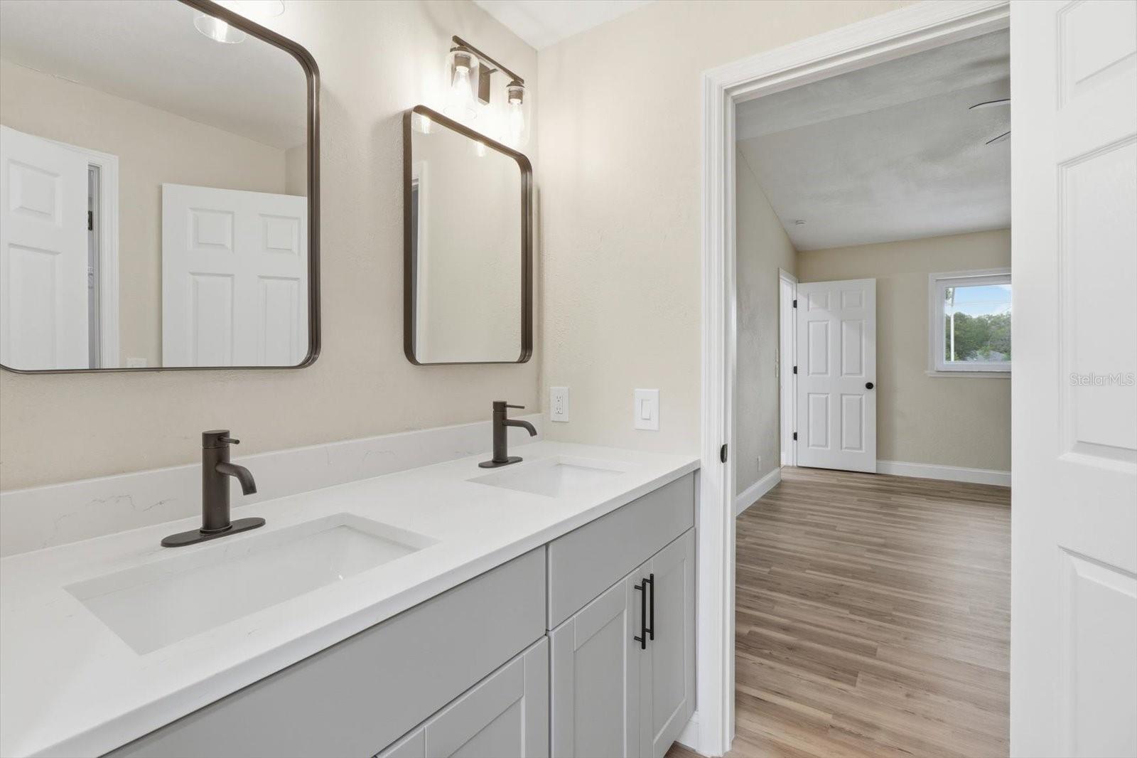 en suite bathroom