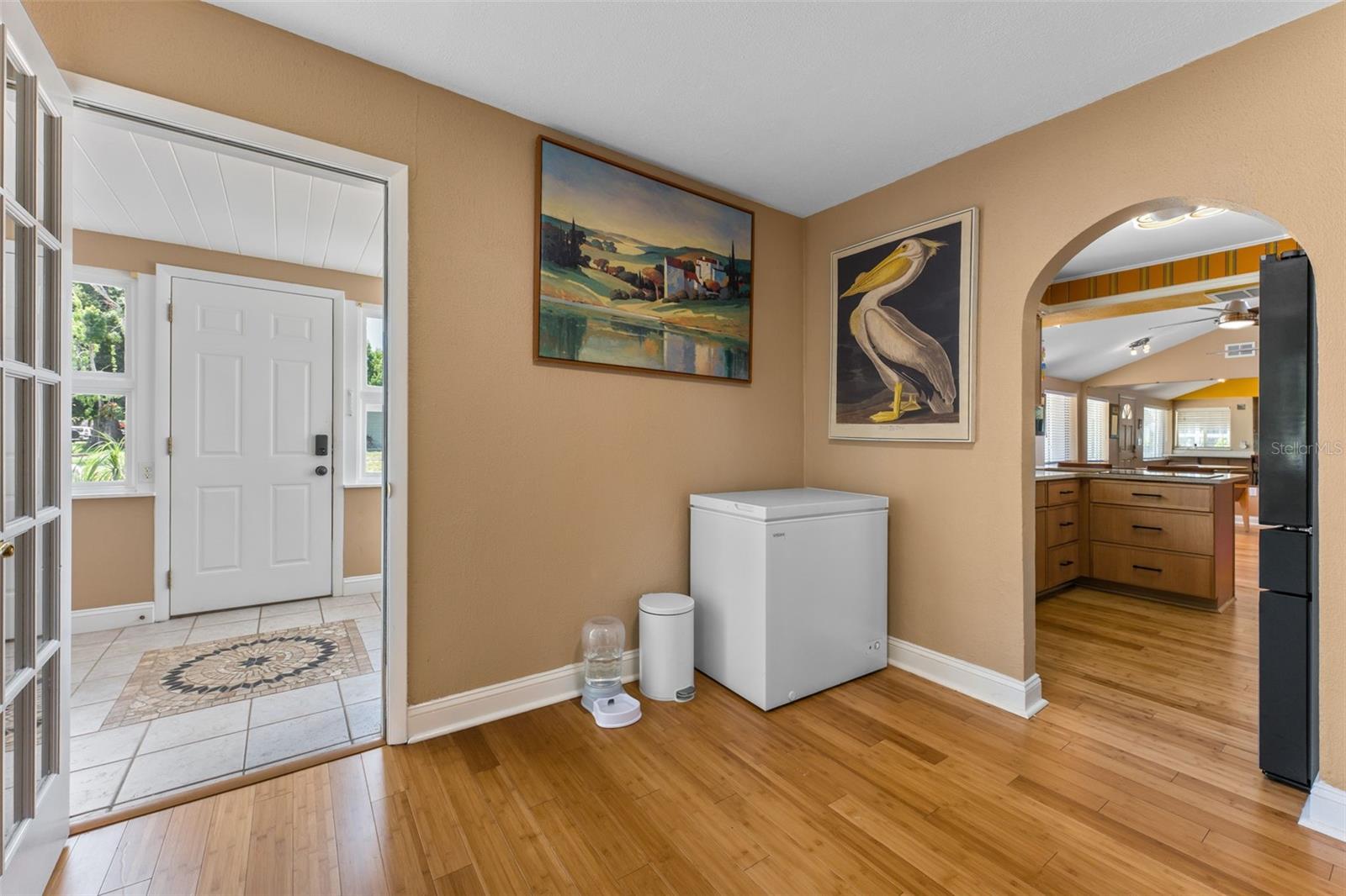 Bonus area from the 2nd entrance and sunroom