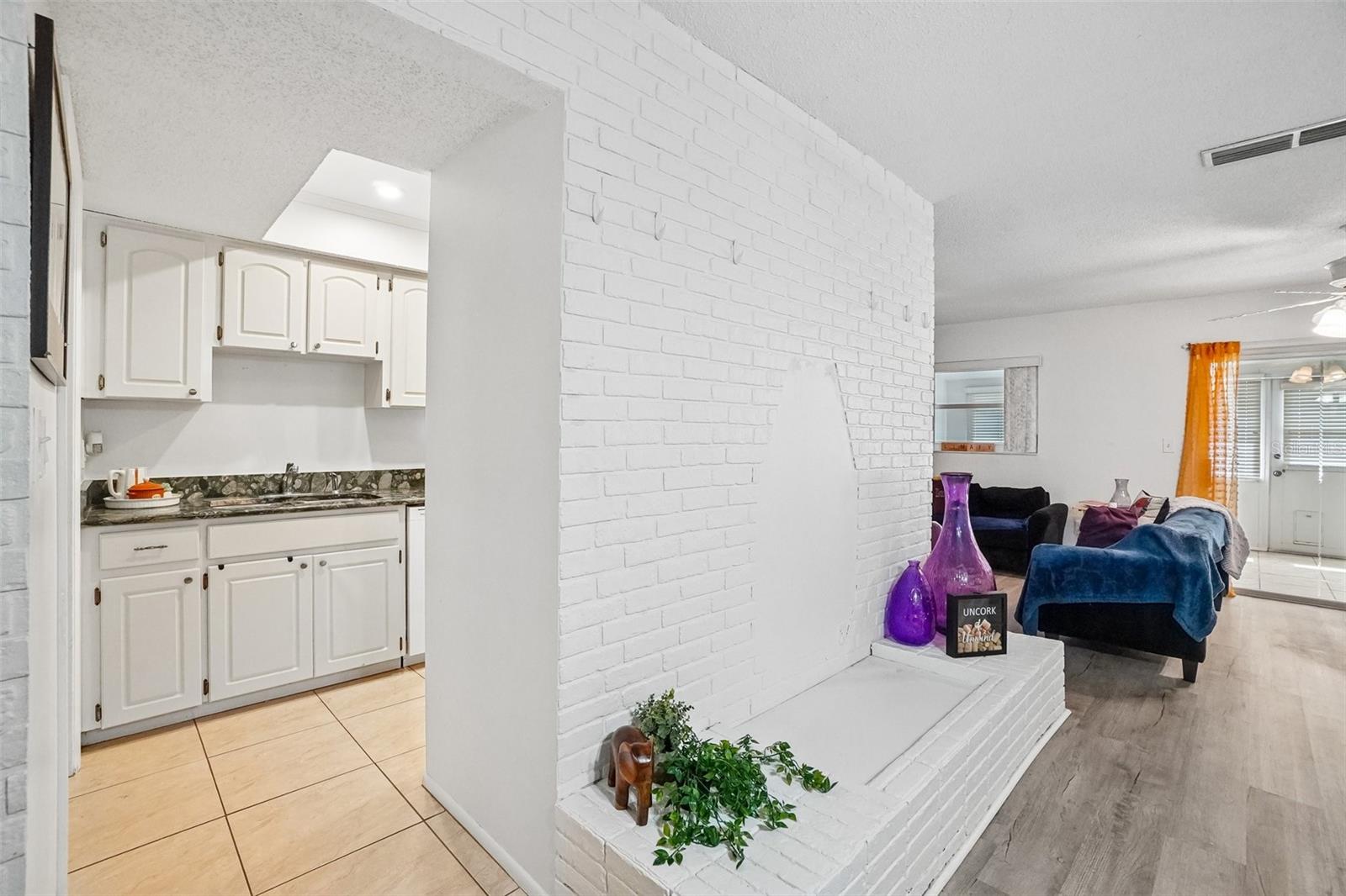 Open spaces through dining / living / kitchen