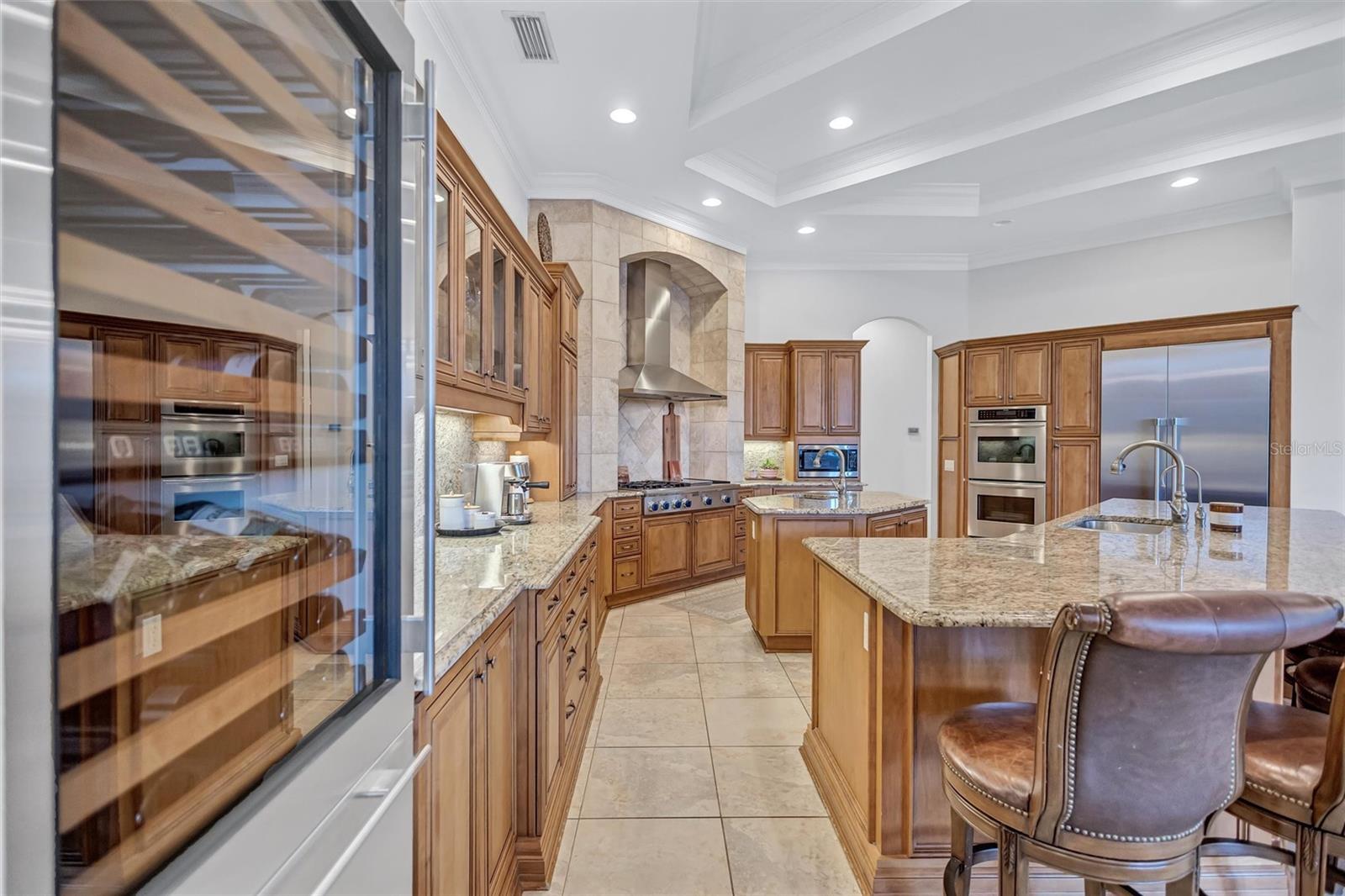 TB8526460