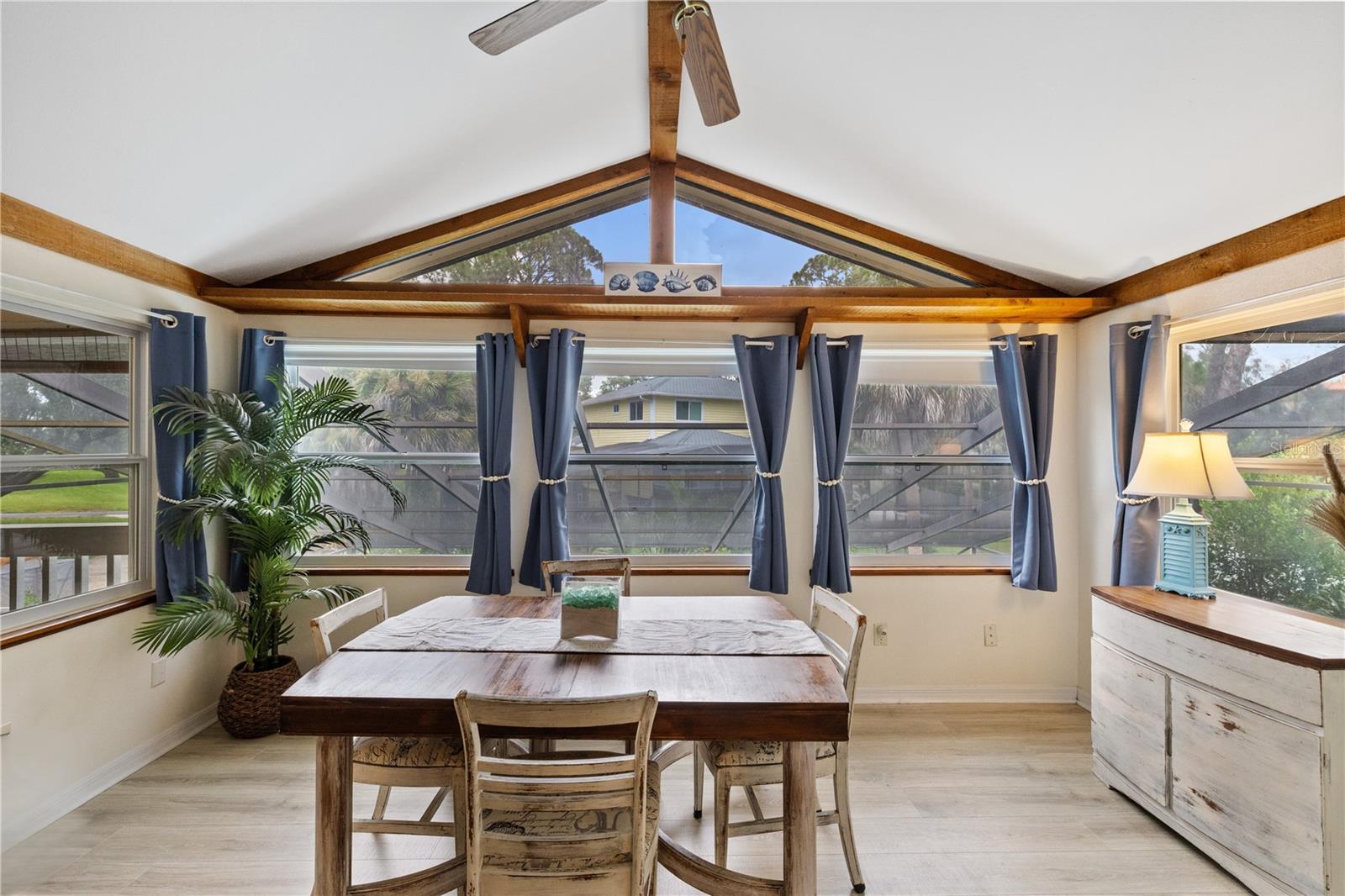 Dining Area/ Sunroom