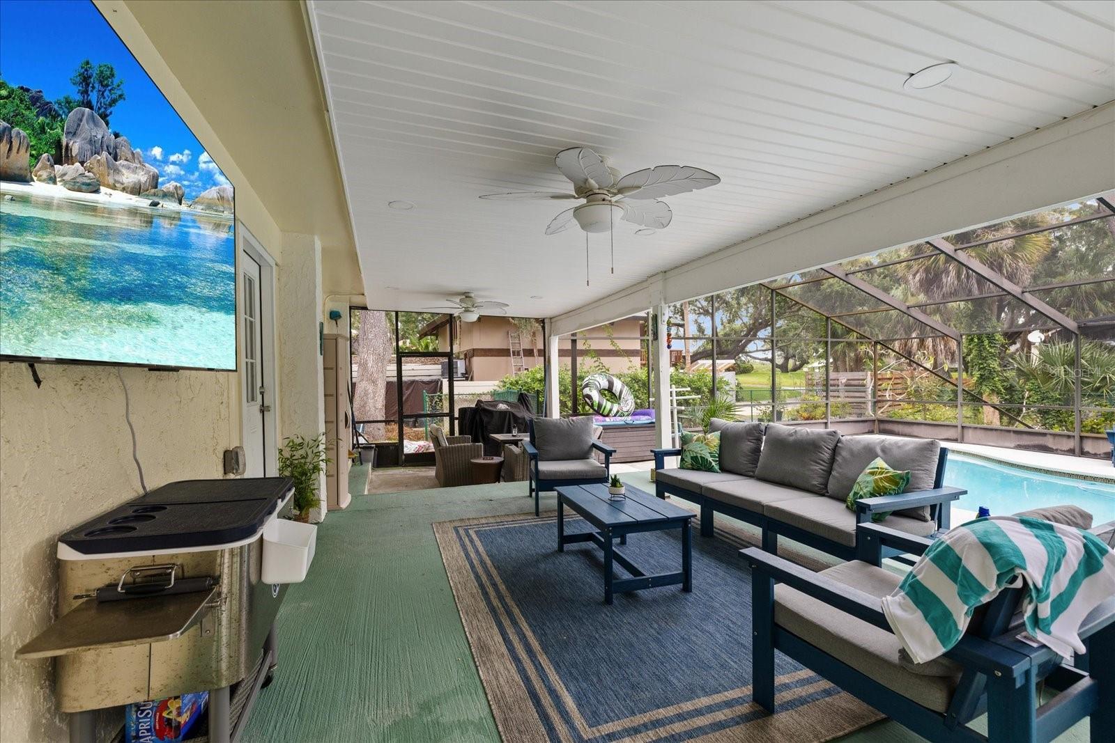 Outdoor covered patio area