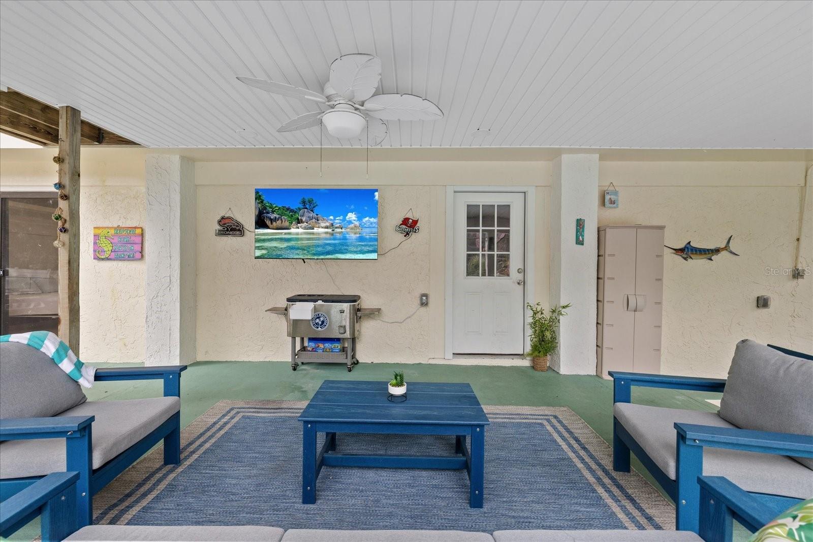 Outdoor covered patio area