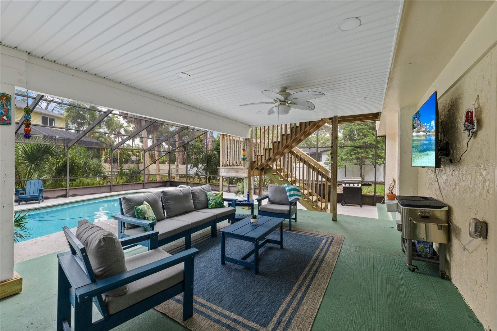 Outdoor covered patio area