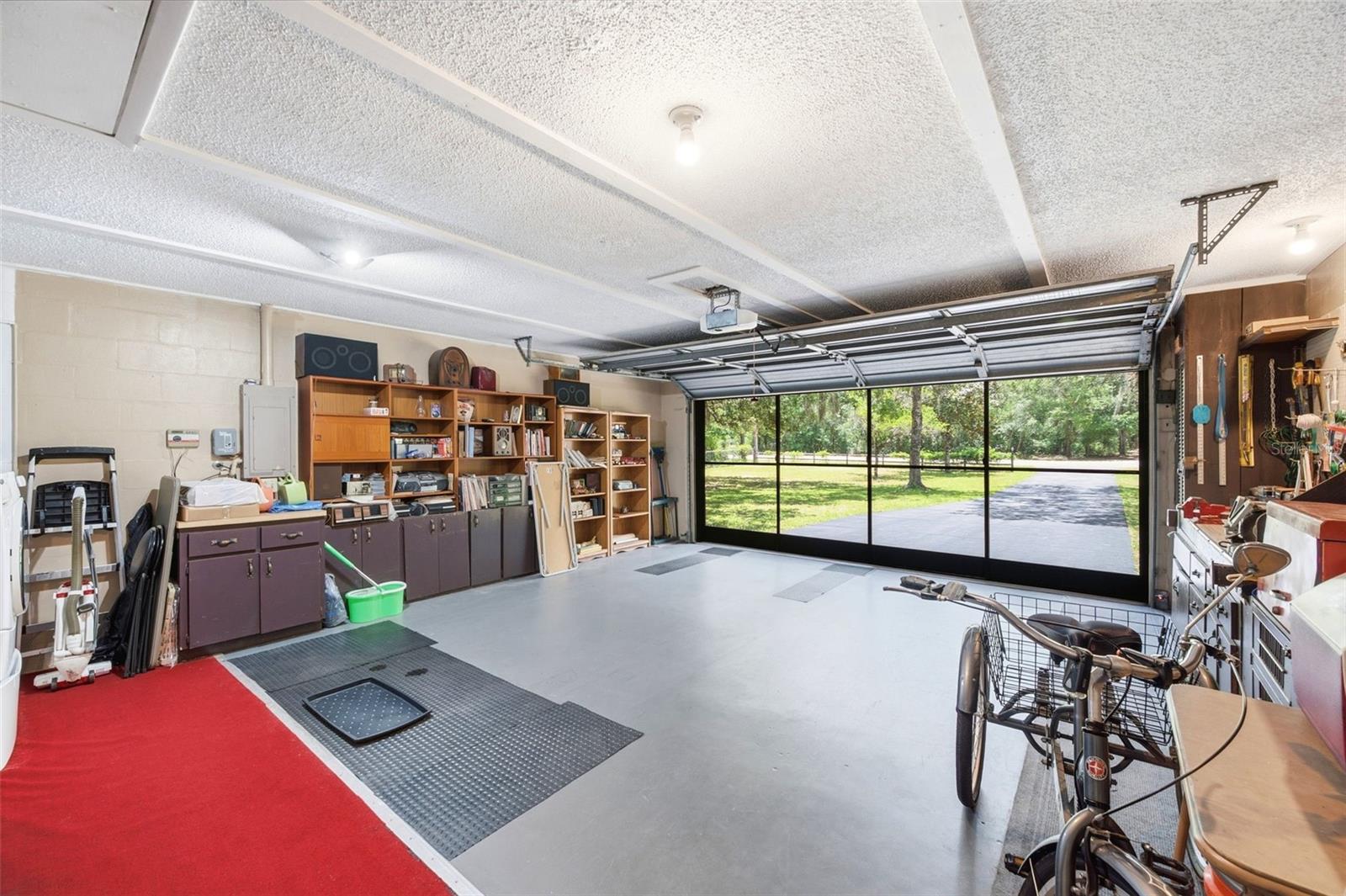 Garage has screens.