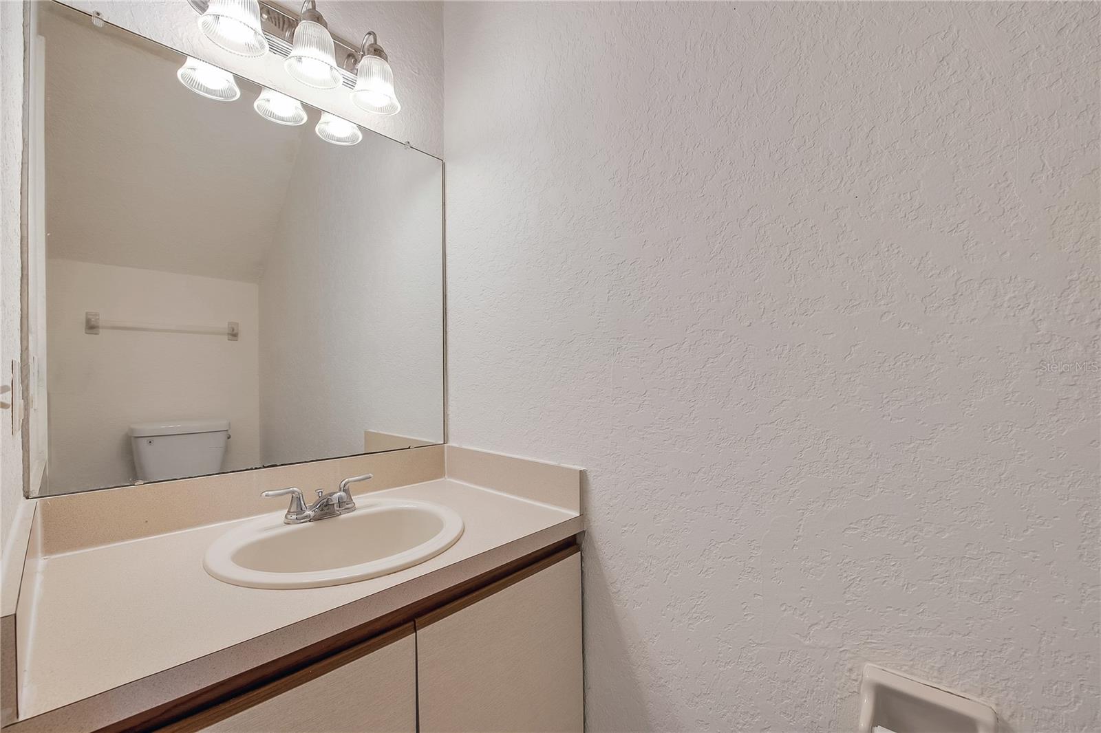 Half-bathroom downstairs
