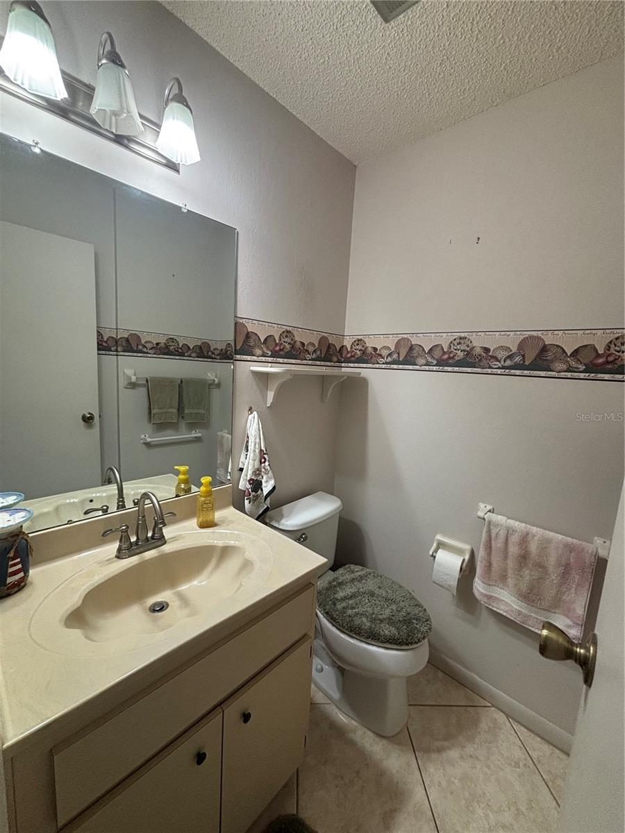 1/2 bath