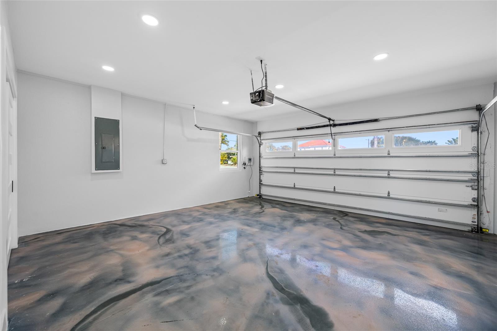 Large garage w storage