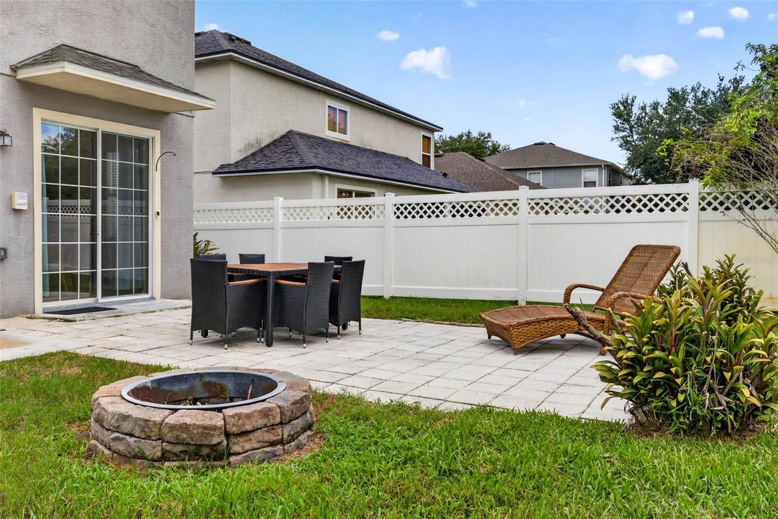Backyard can be fully fenced in.