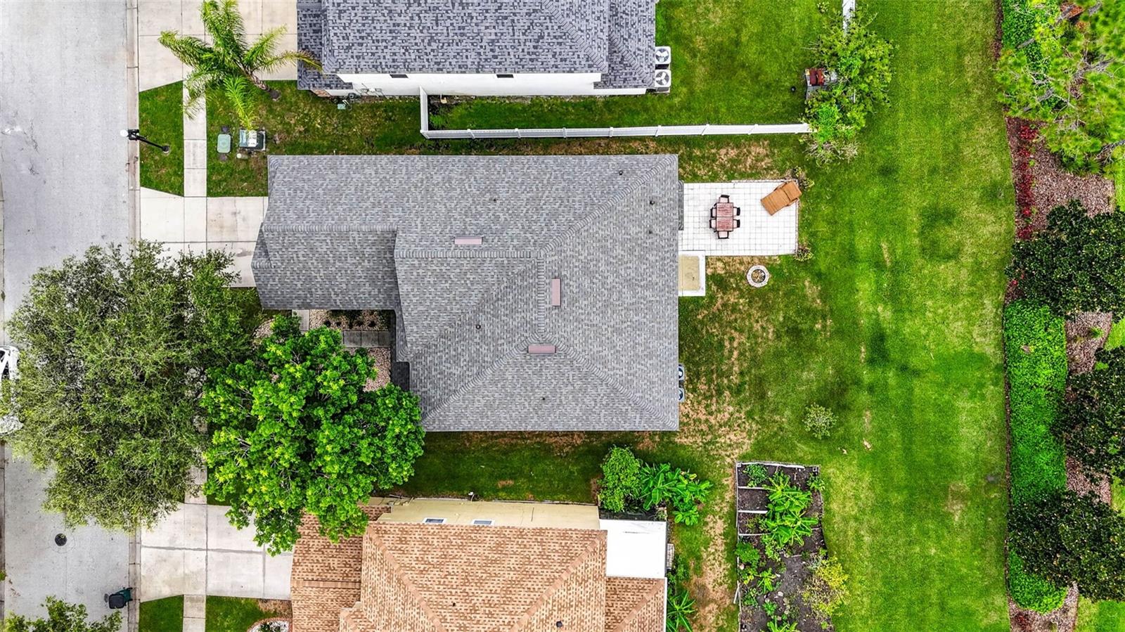 NEWER ROOF!