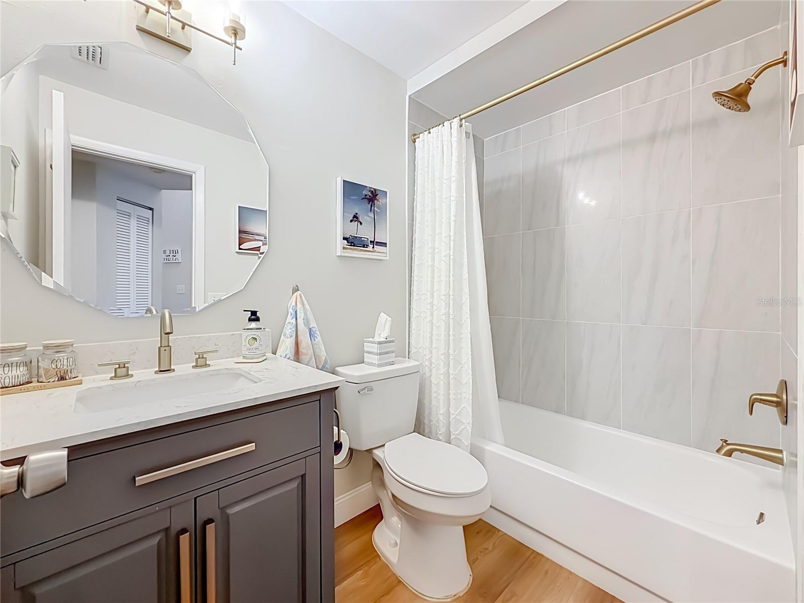 2nd Full Bathroom