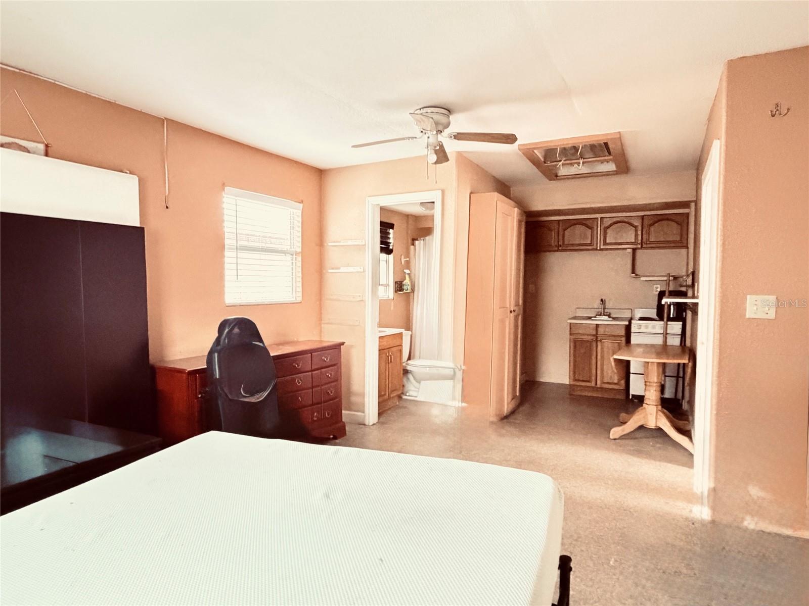Apartment Bedoom