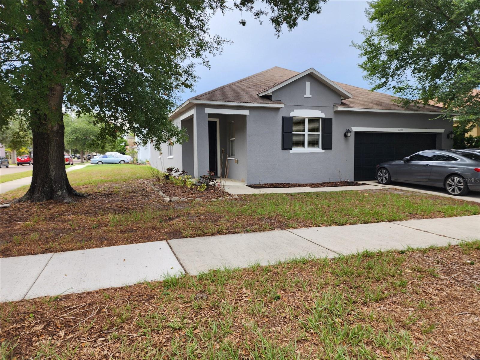TB8526913