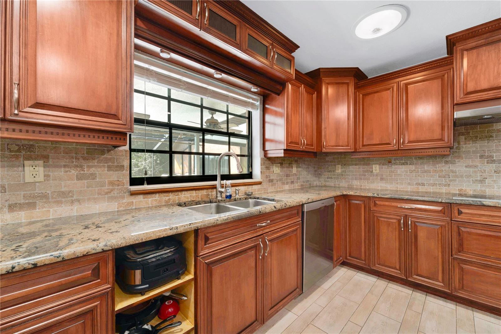 Installed New Backsplash 2022