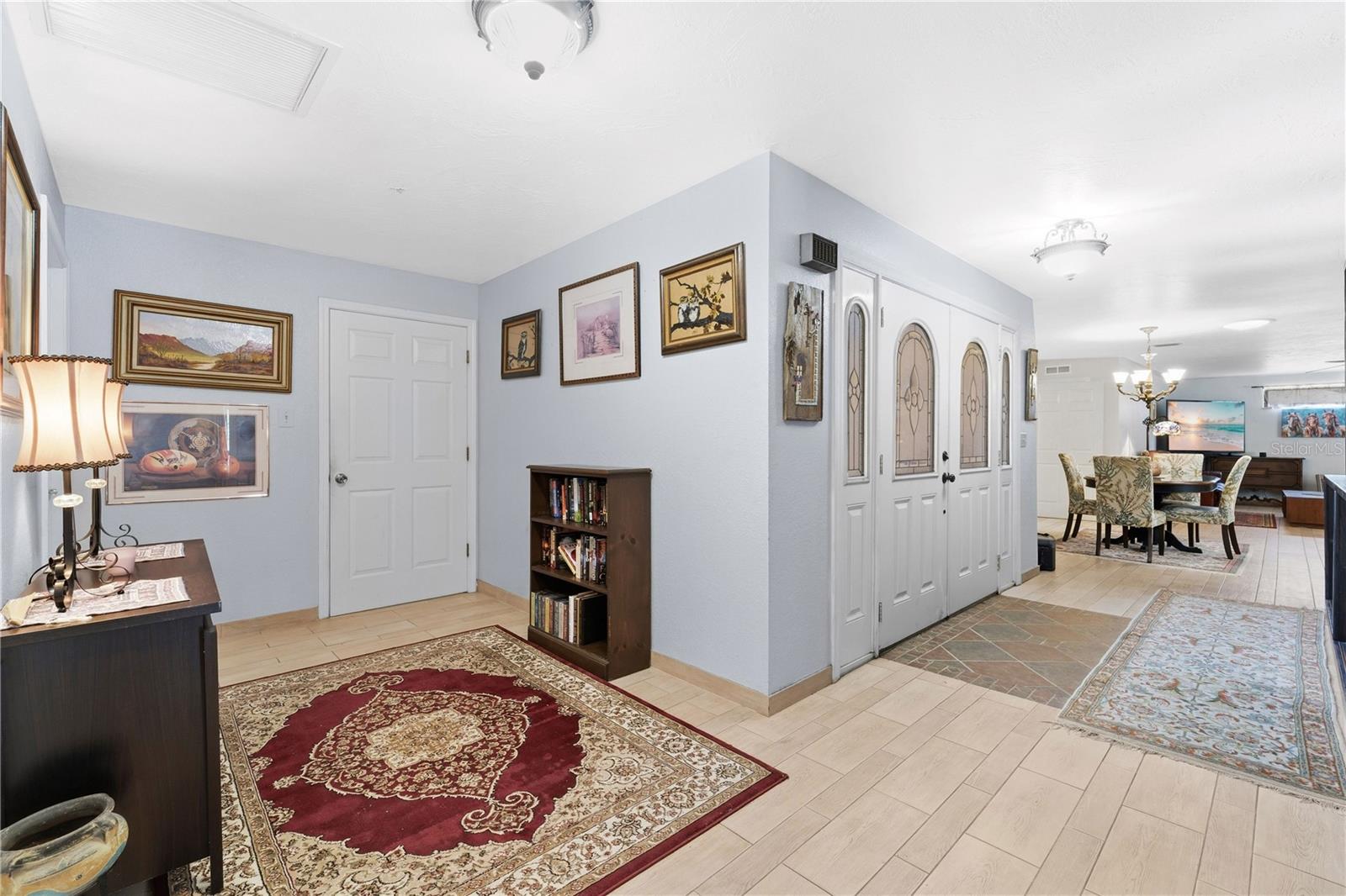 Right side leading to laundry room