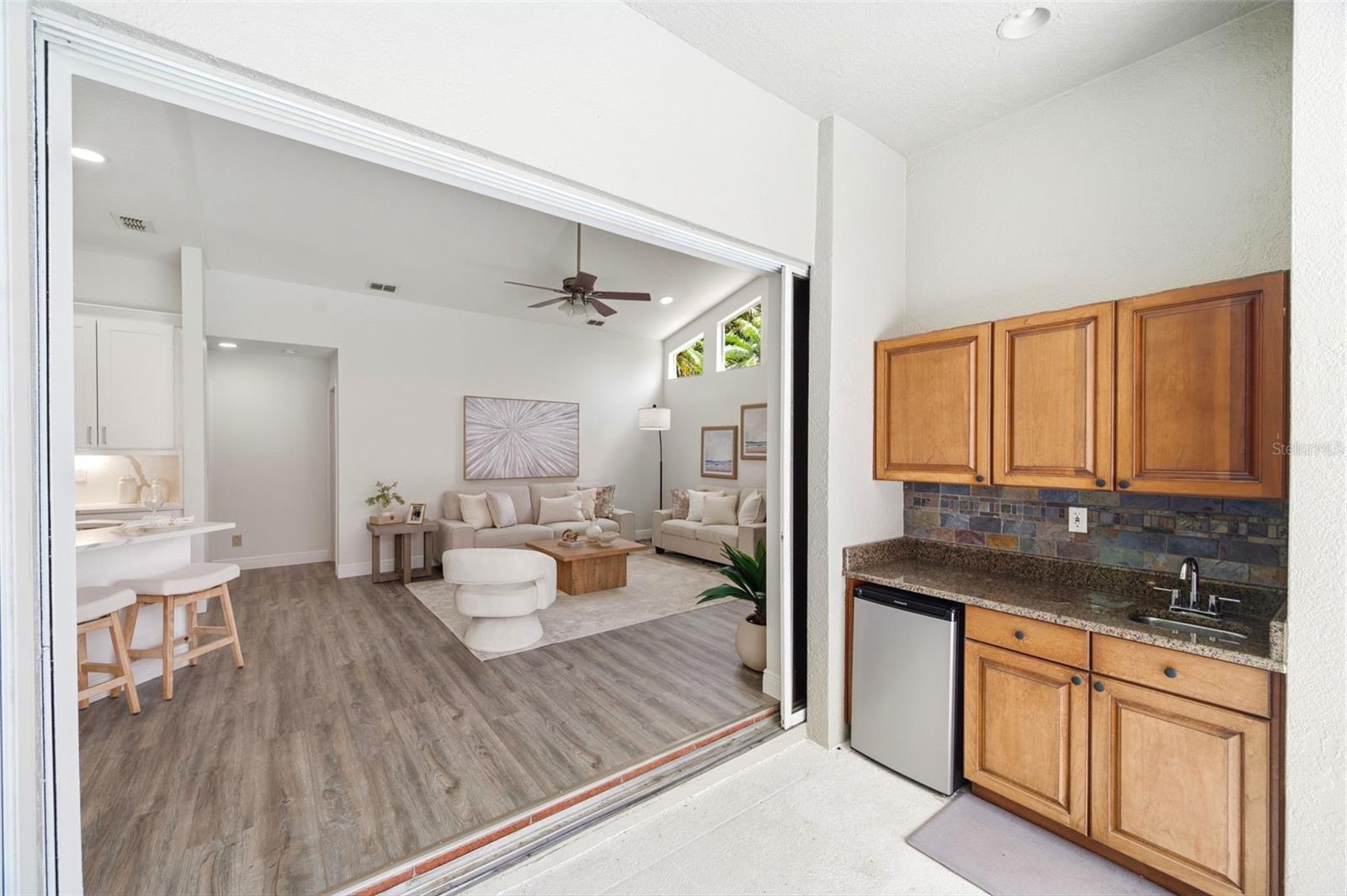 Outdoor kitchenette
