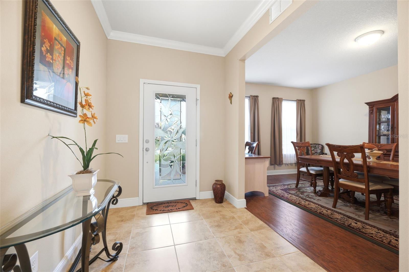 Foyer / Dining Area