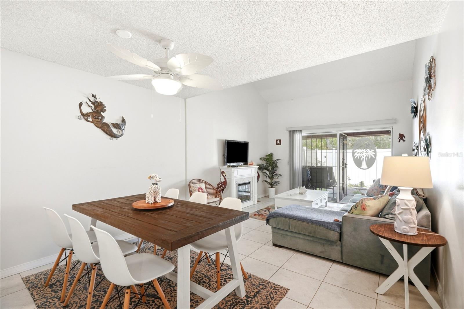 Dining Room / Living Room