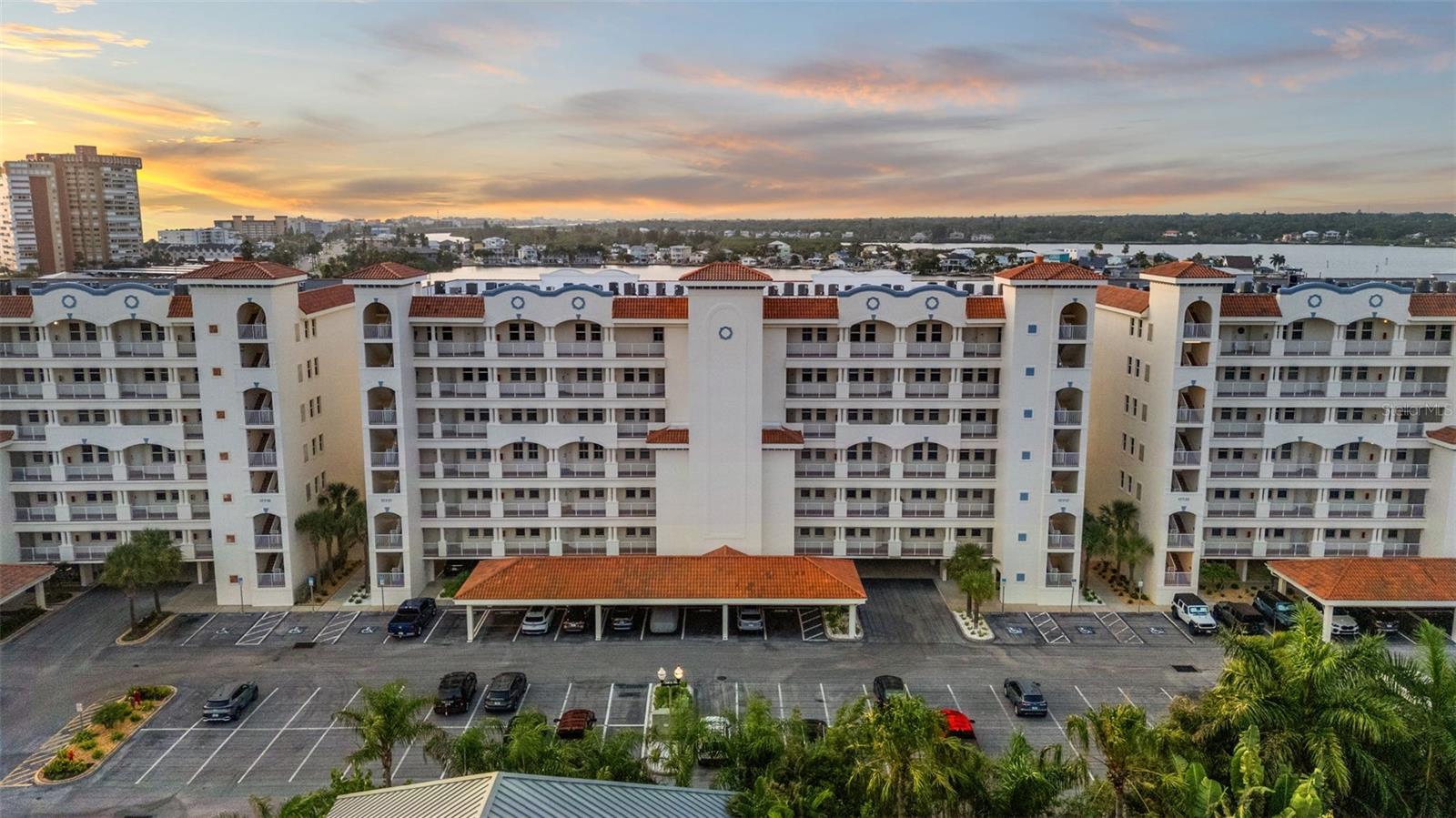 Front Exterior building 2 Las Flores 17717 .