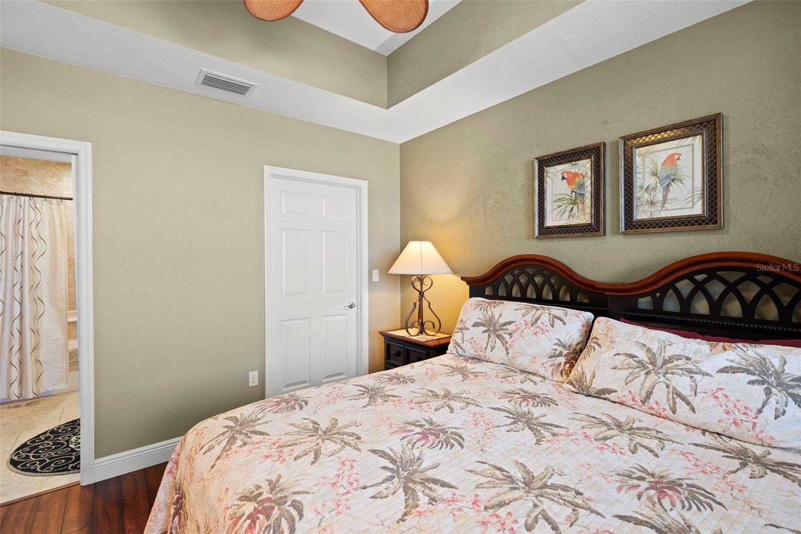 Guest Bedroom en-suite  #2 with walk -in closet & full bath with tub/shower