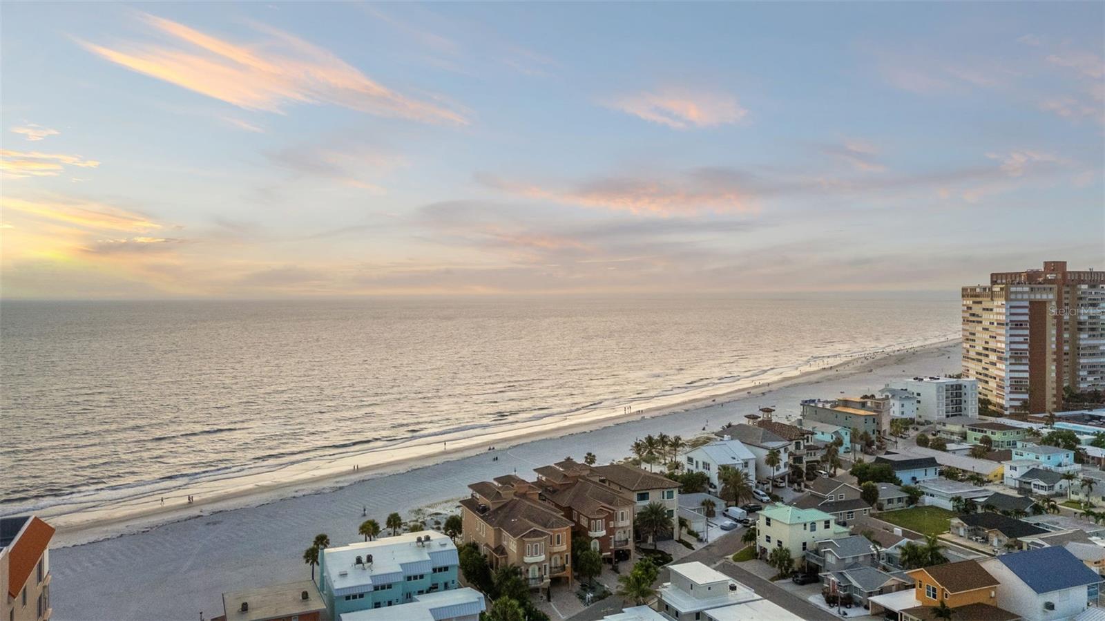 Redington Shores Beach directly across Gulf Blvd