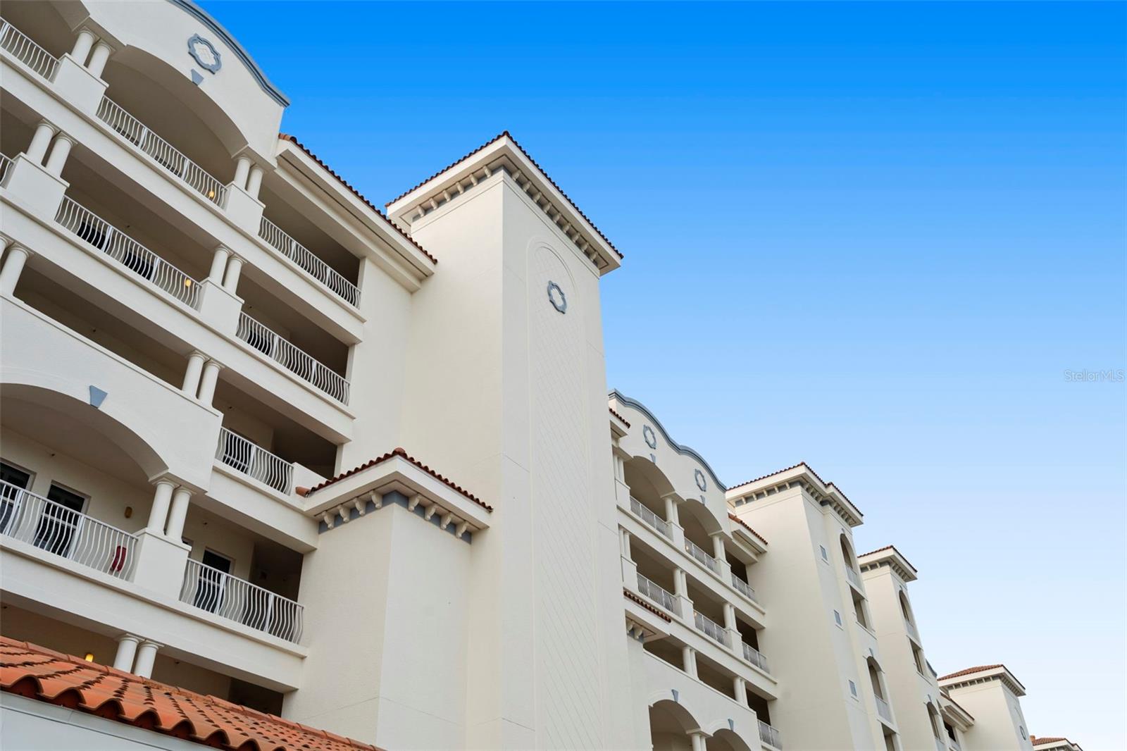 Building #2 (17717 ) 1 of 4 buildings in community which also encompasses single family waterfront homes with great walkable sidewalks and gorgeous landscaping