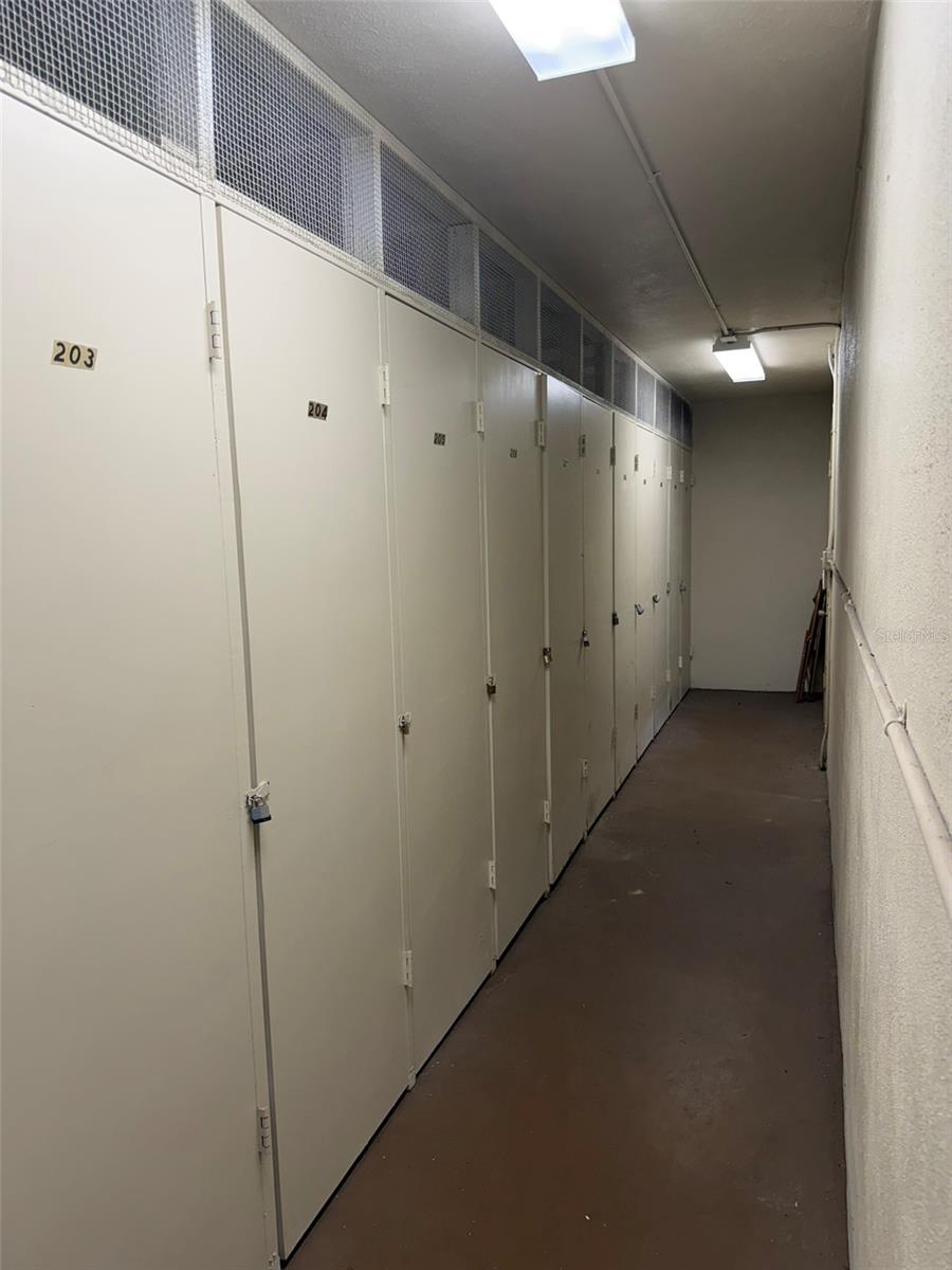 TB8527092