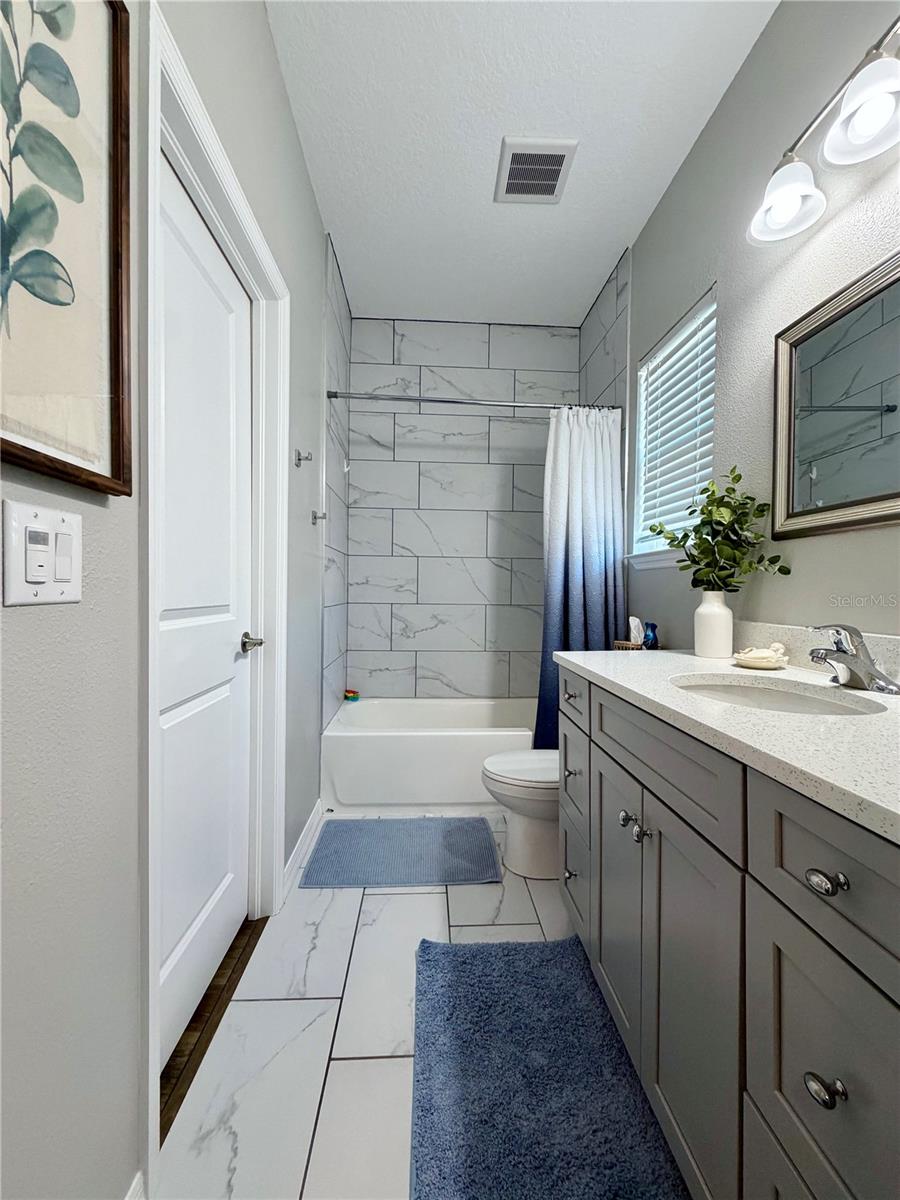 Jack & Jill Bath