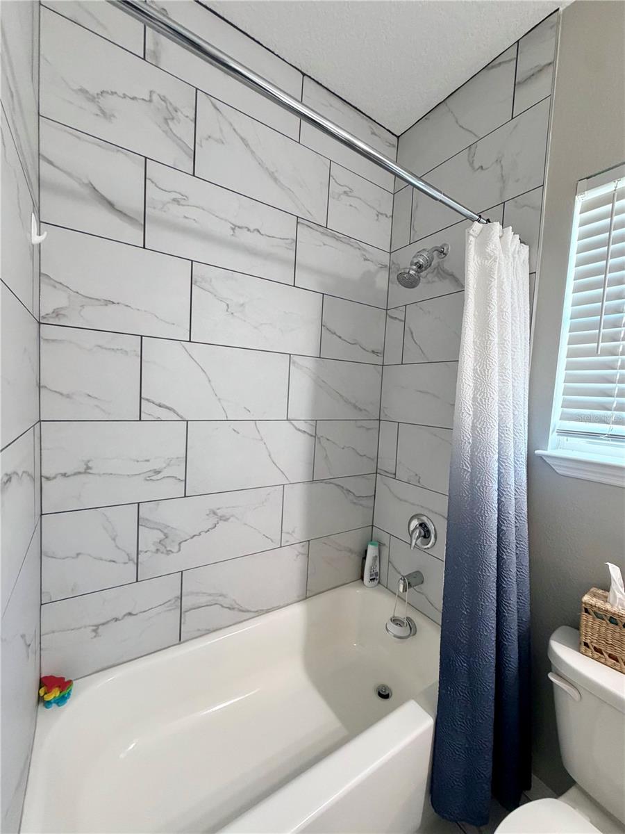 Jack & Jill Bath