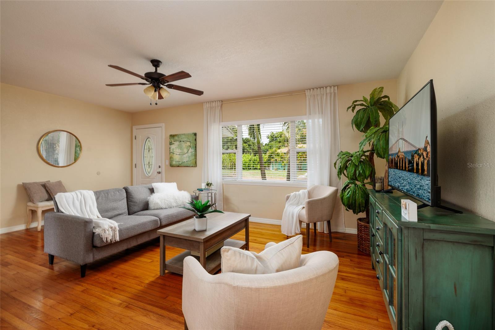 Open floor plan.